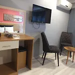 Ξενοδοχείο Naila 3*