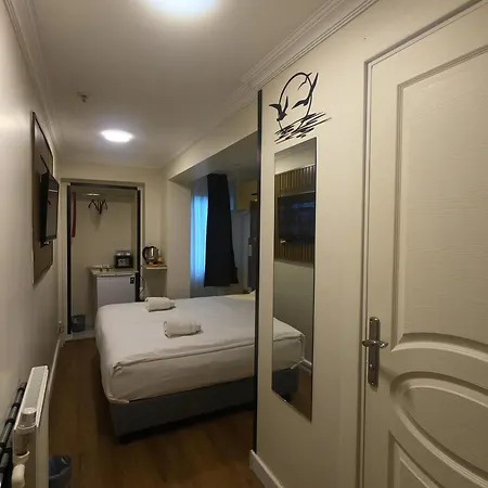Naila Hotel 3*