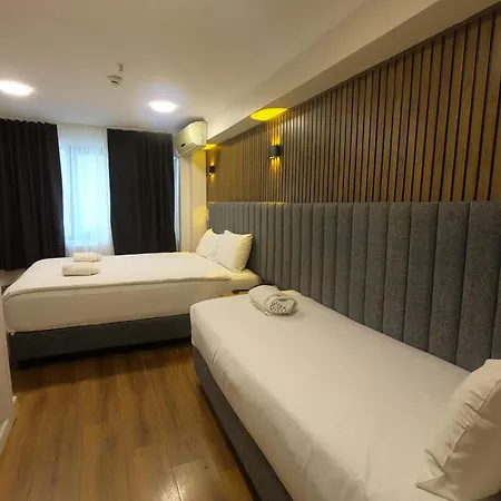 Hotel Naila 3*