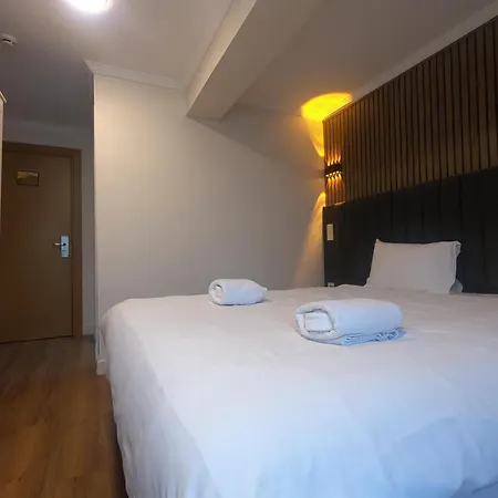Hotel Naila 3*