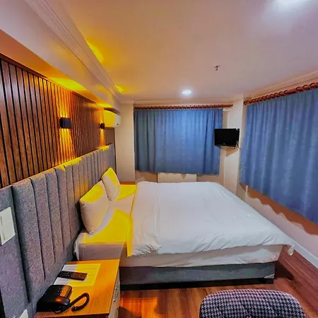 Hotell Naila 3*