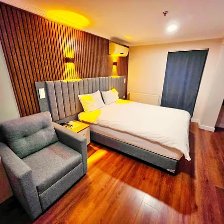 Hotell Naila 3*
