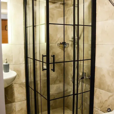 Naila Hotell 3*
