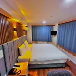 Hotel Naila 3*