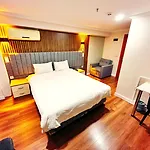 Hotel Naila 3*